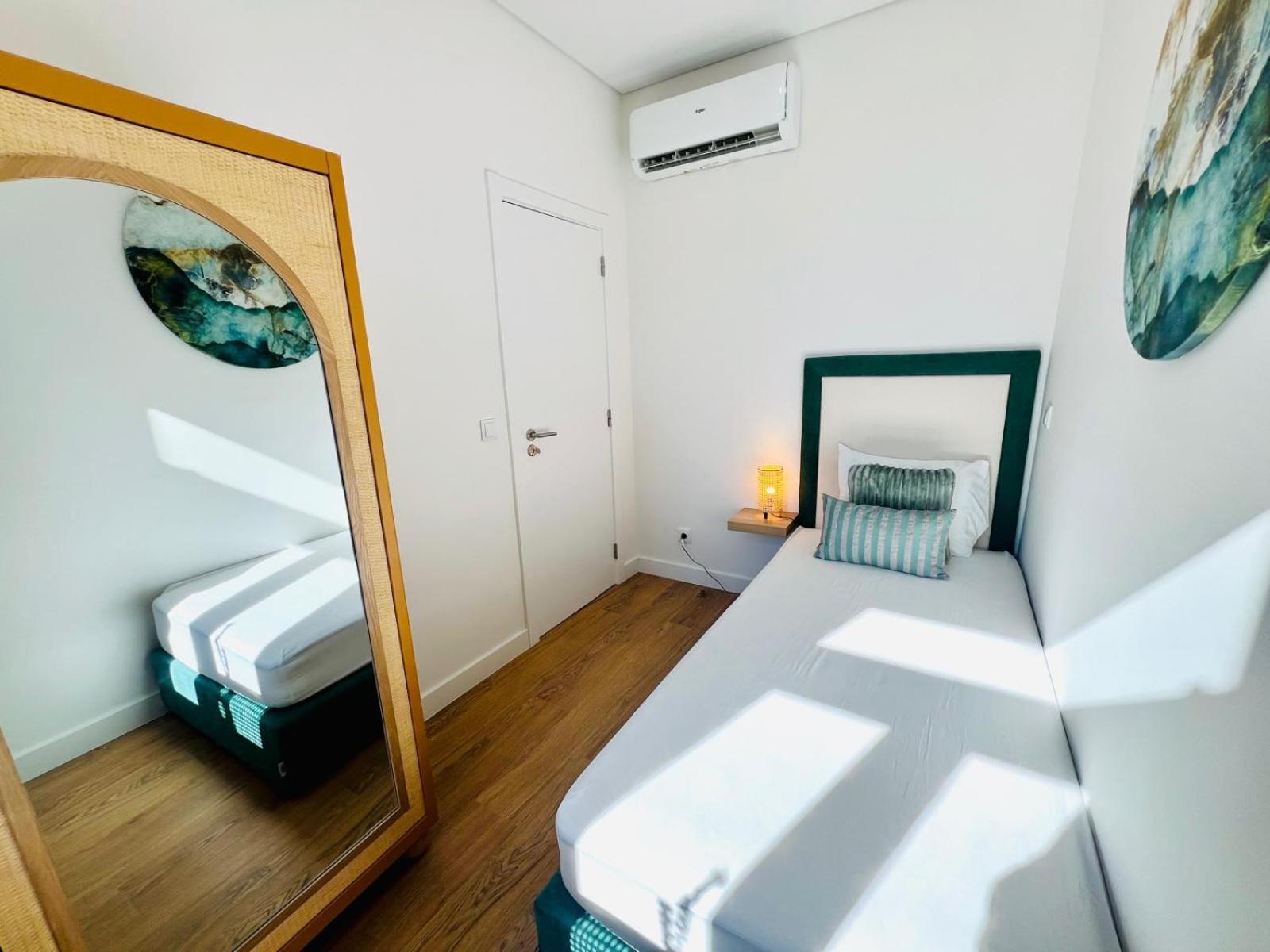 Lisbon Ata Chic Flats Executive Apartment Bagian luar foto