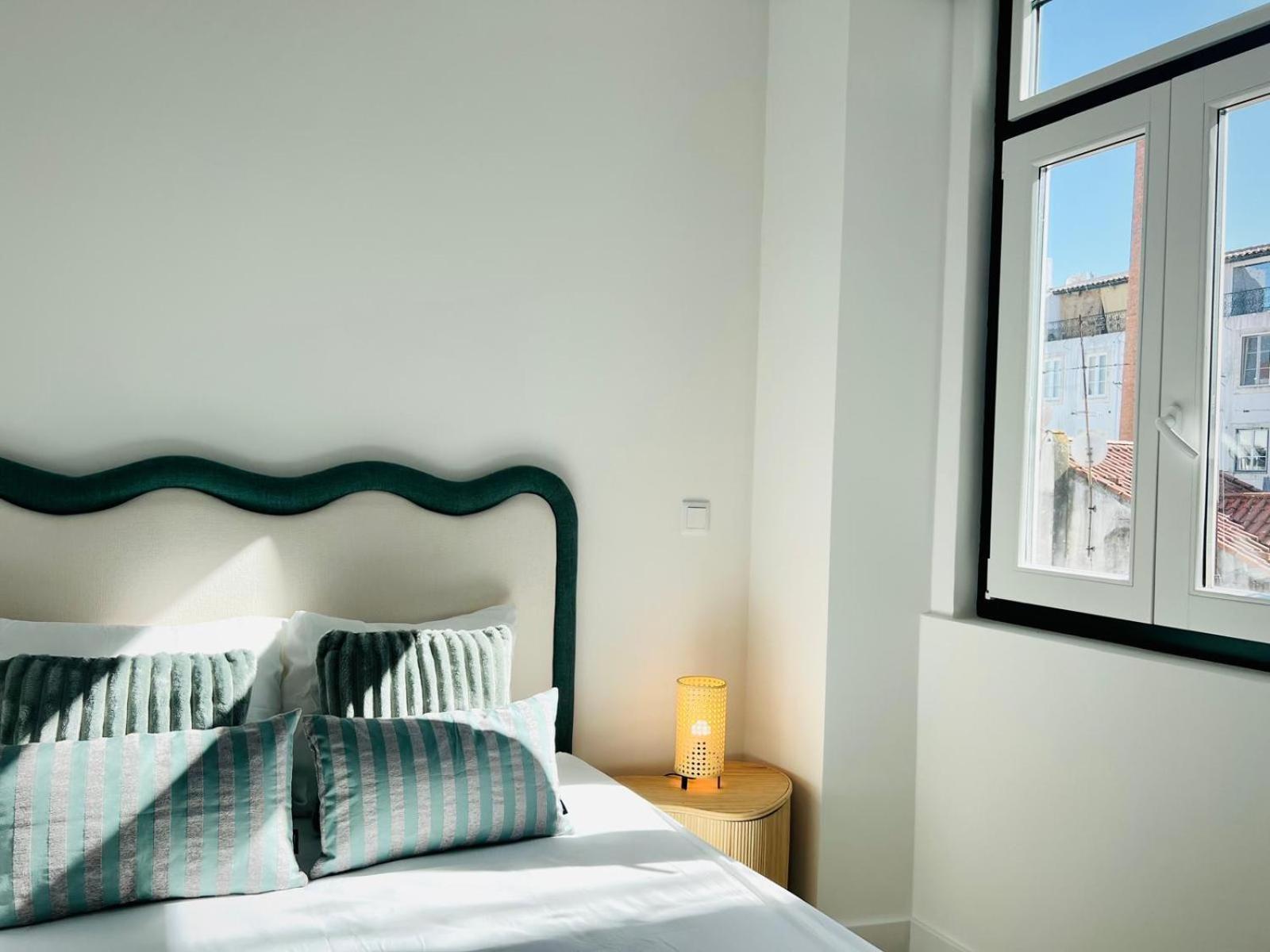 Lisbon Ata Chic Flats Executive Apartment Bagian luar foto